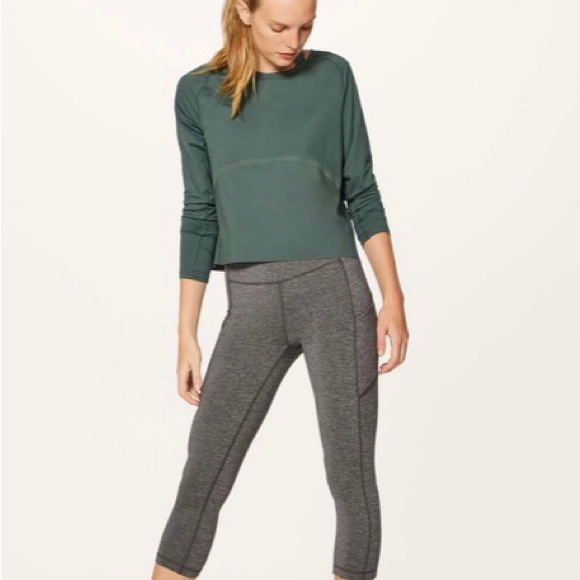 COPY - Lululemon Relax fit - Picture 3 of 8